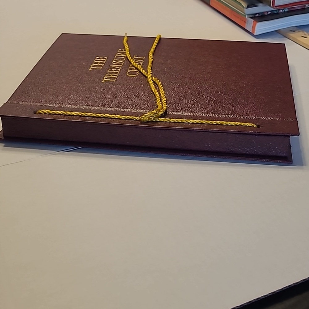 The Treasure Chest: A Heritage Album Book Edited By Charles Wallis 1965 - Picture 6 of 7